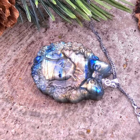 Nature Labradorite Flashy Totoro Portrait Pendant Necklace - Picture 8 of 10